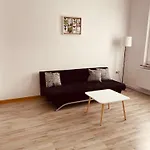 홈스테이 Gaestehaus Sina