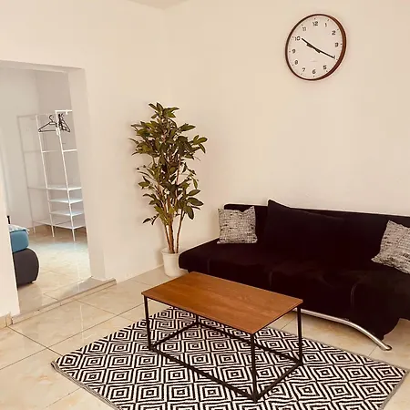 Gaestehaus Sina Homestay