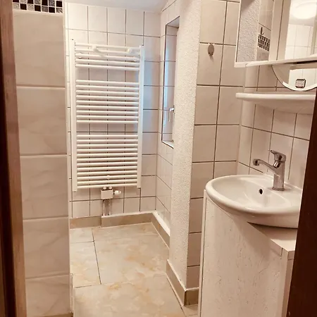 Rum i privatbostad Gaestehaus Sina